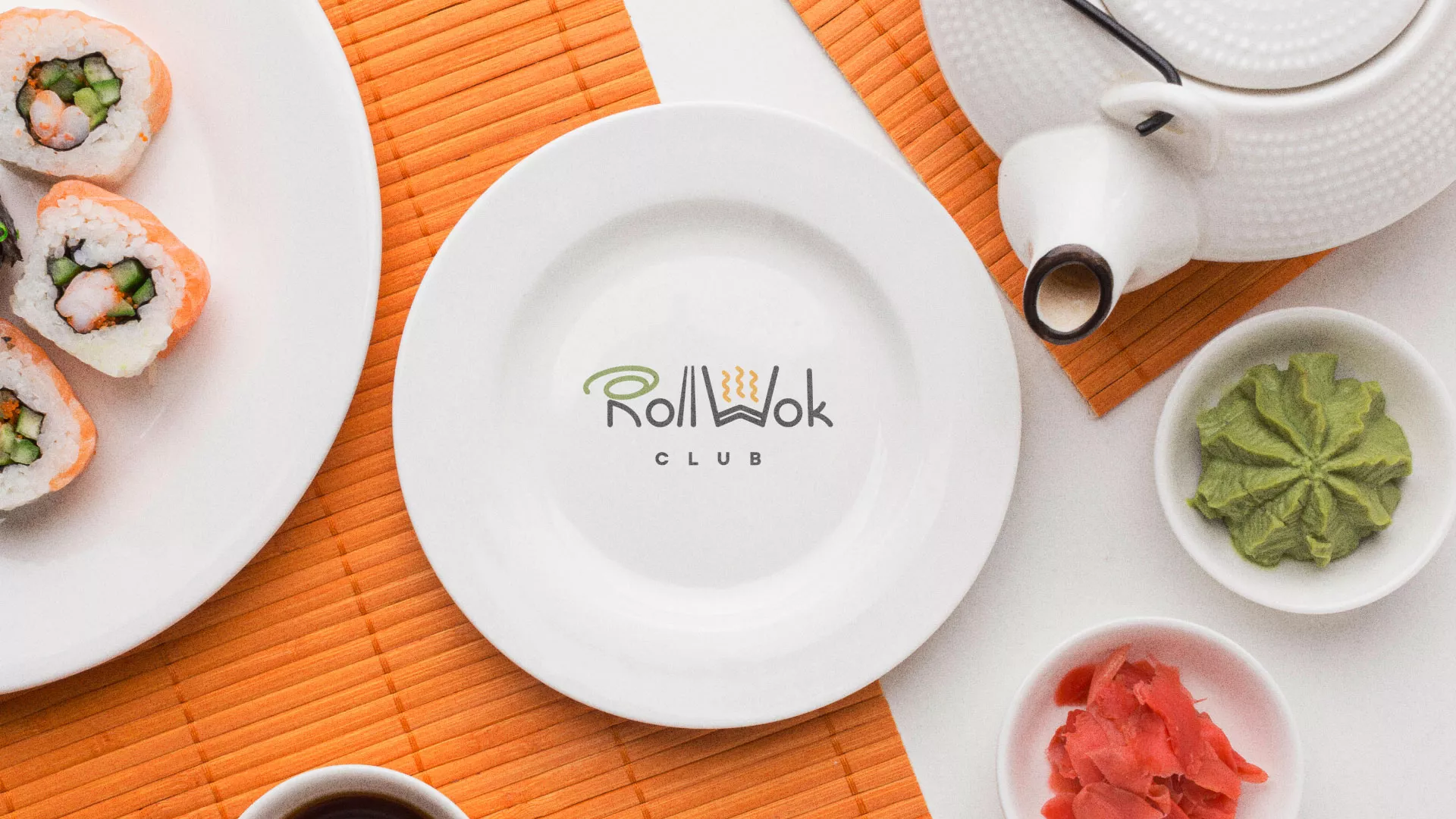 Разработка логотипа и фирменного стиля суши-бара «Roll Wok Club» в Алзамае